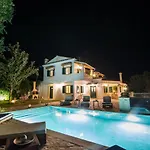 Βίλα Magnolia Corfu Πέραμα