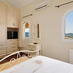 Magnolia Corfu * Πέραμα