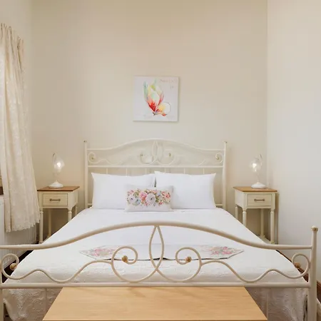 Magnolia Corfu * Πέραμα